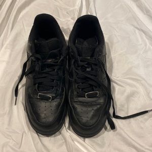 Black Nike Air Force 1’s Size 9